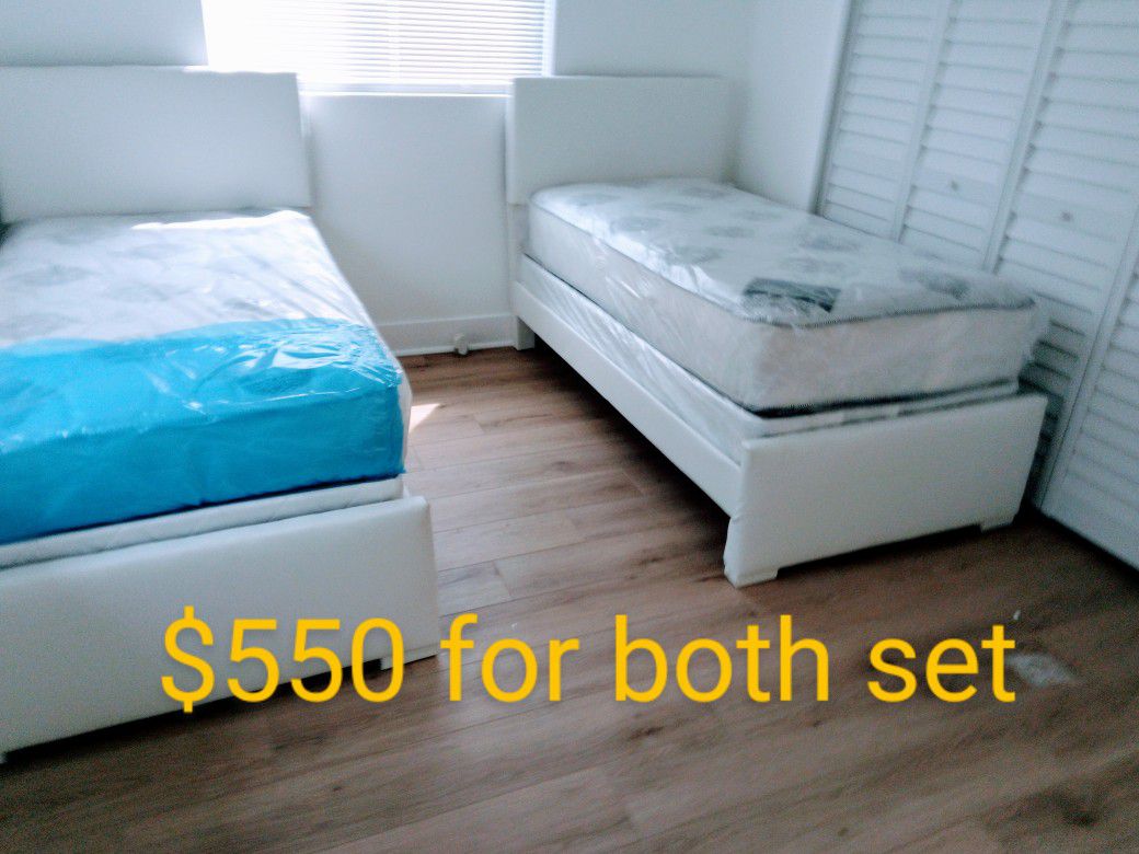 $550 For 2 Twin Bed With Mattresses And Boxspring Brand New Free Delivery Free Assembly 