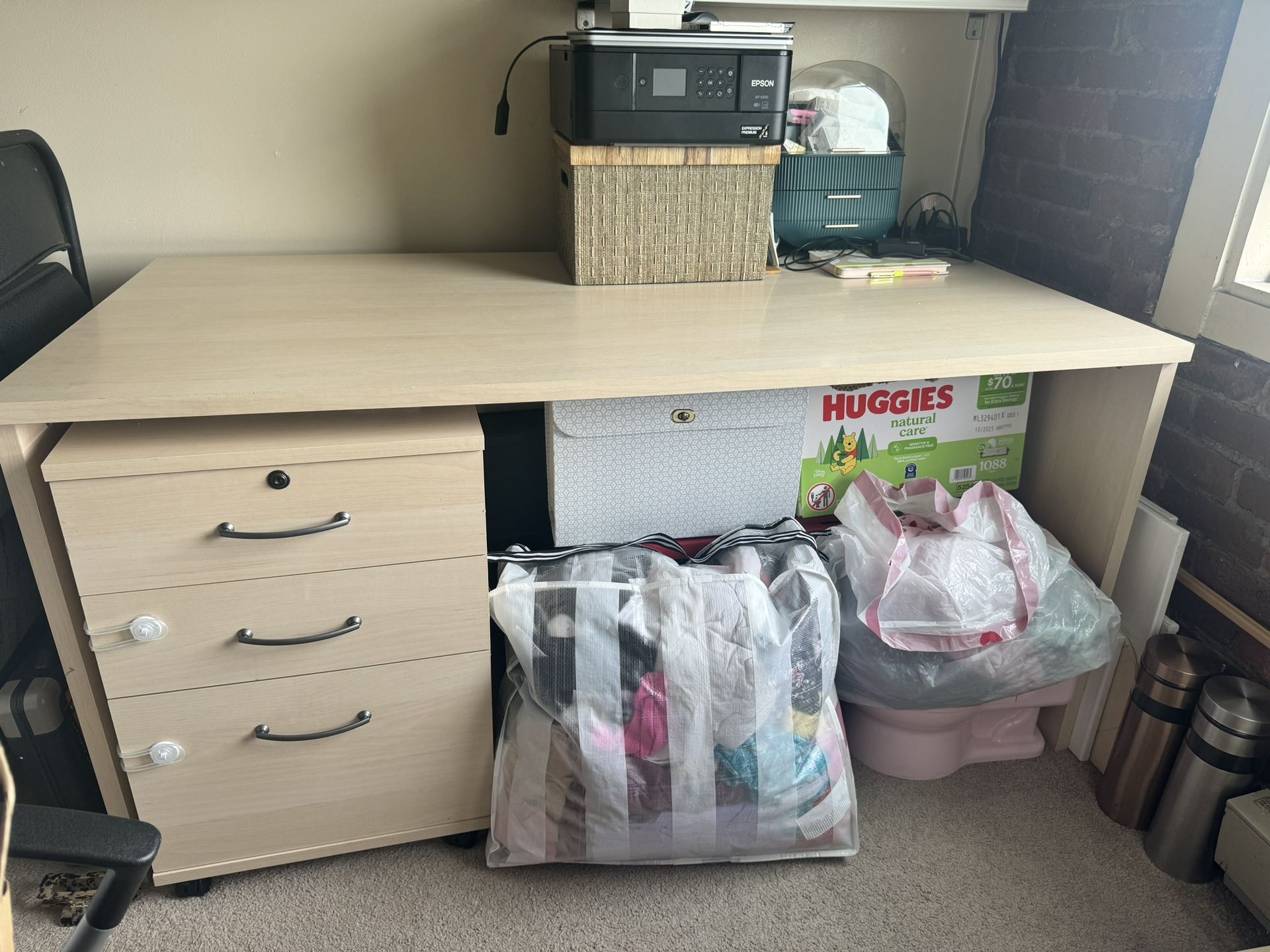 Desk With Drawer Organizers