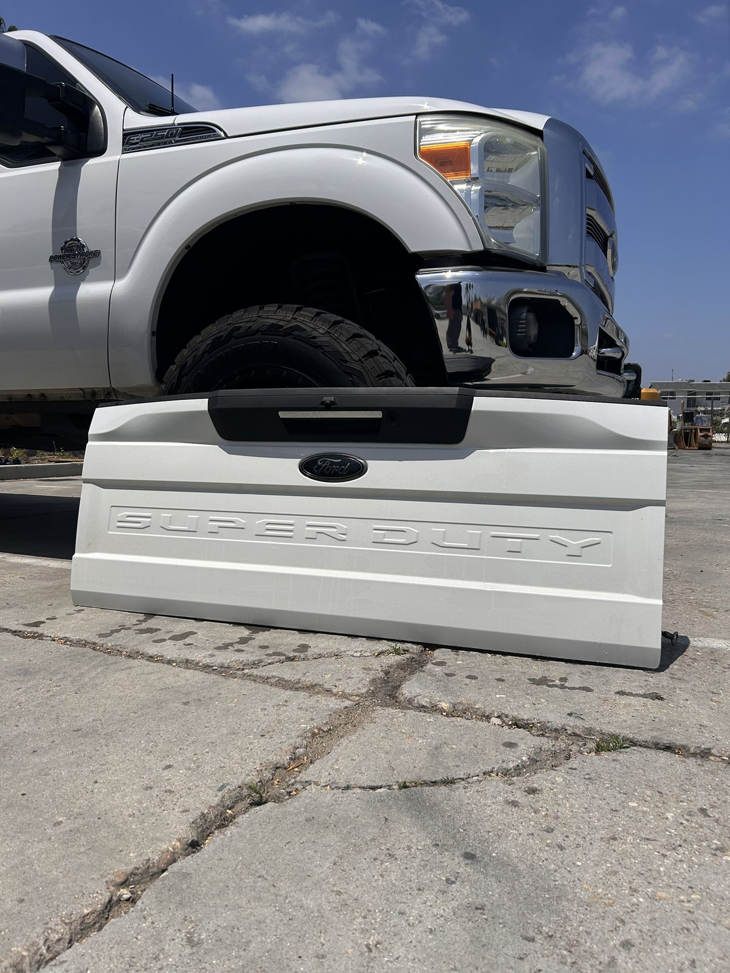 2023 Ford Super Duty Tailgate Hit Me Up 