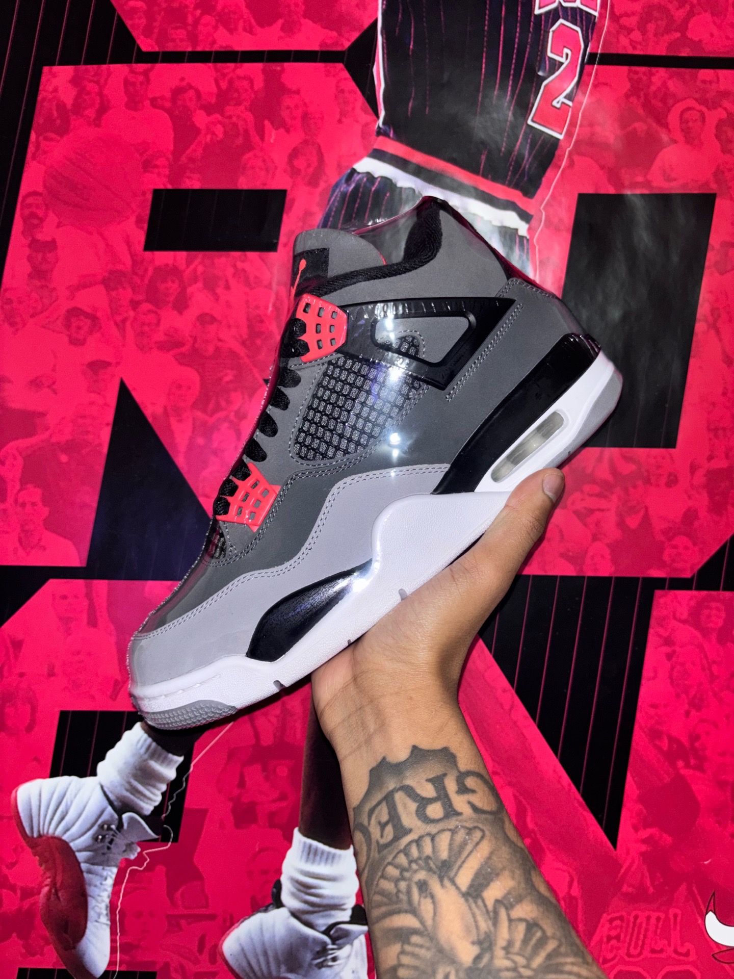 Jordan retro 4 “INFRARED” Sz 8
