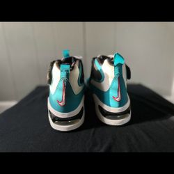 Ken Griffey Nikes