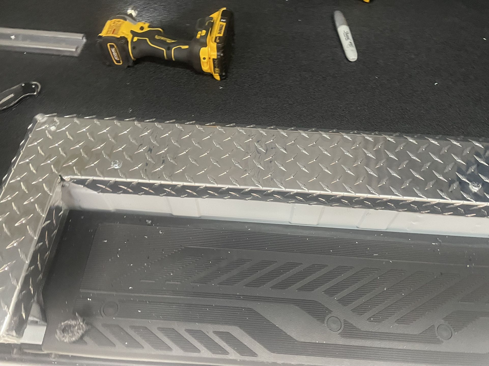 Floor Matts, Sills. Etc