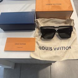 Louis Vuitton cyclone sunglasses