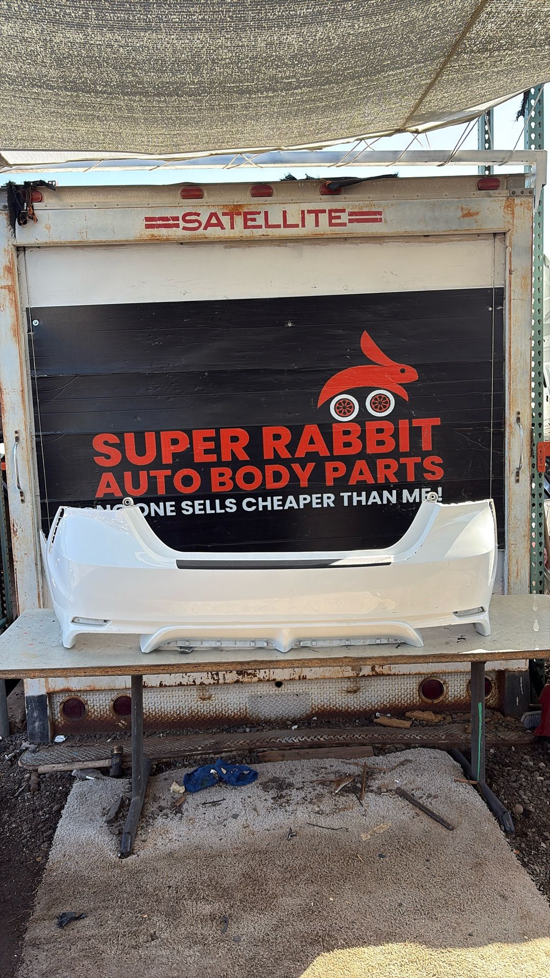 2018 Camry SE Bumper Rear OEM 2024