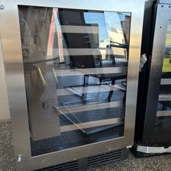 New 54 Bottle Capacity Built In/freestanding Wine Cooler