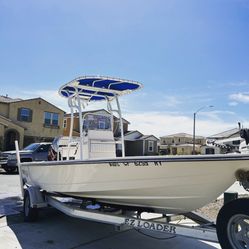 2006 Pathfinder 22ft 2200v 