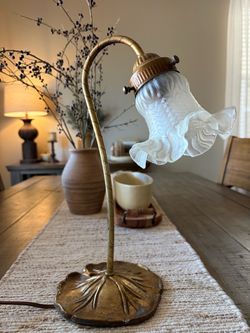 Vintage Art Nouveau Lily Pad Gooseneck Lamp – Frosted Ruffled Glass