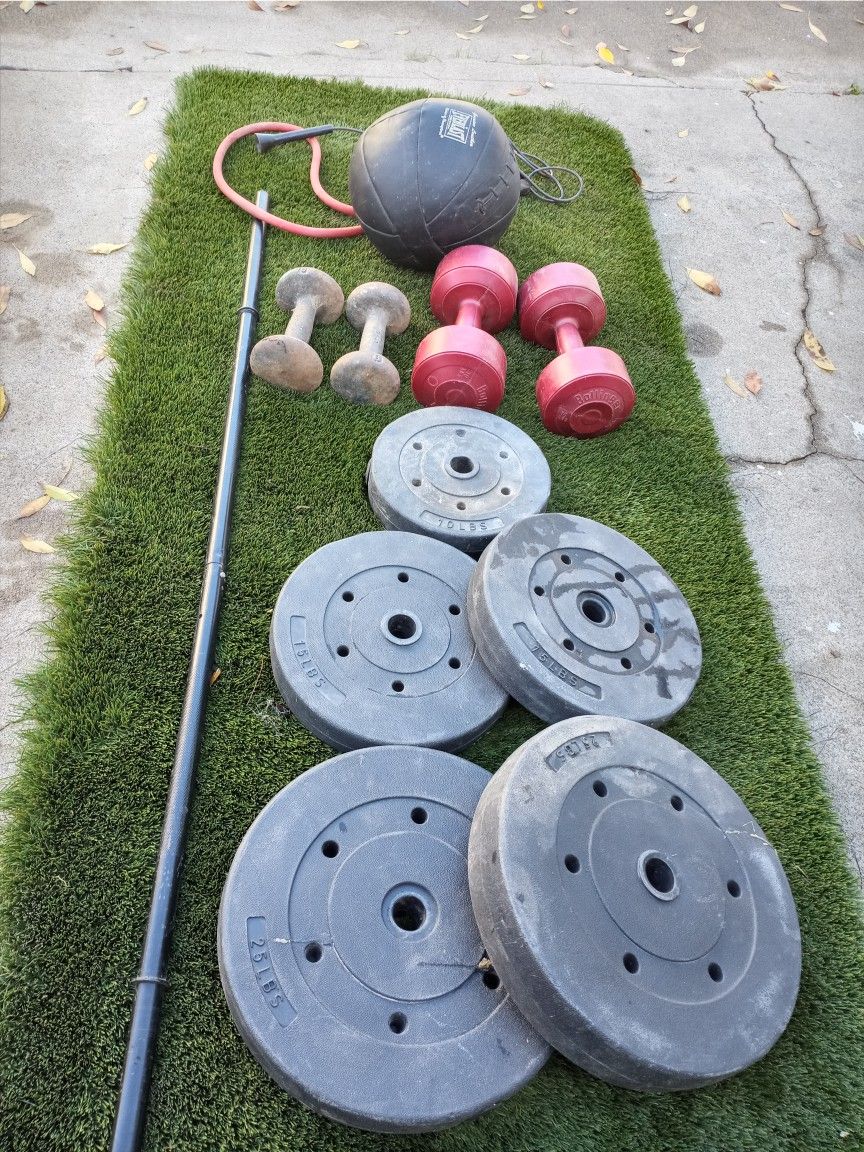 Weights Fitness Equipment 141lbs Asking 1.5 Per Pound 2x25lb 2x15lb 1x10lb Dumbbells 2x10lb 2x8lb Slam Ball 15lbs Make An Offer Pick Up In Santa Ana