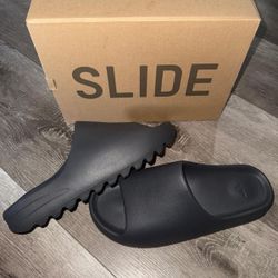 Yeezy Slides 