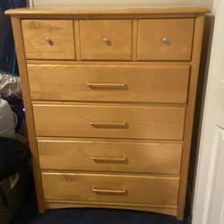 Stanley Young America Solid Oak Wood Dresser  