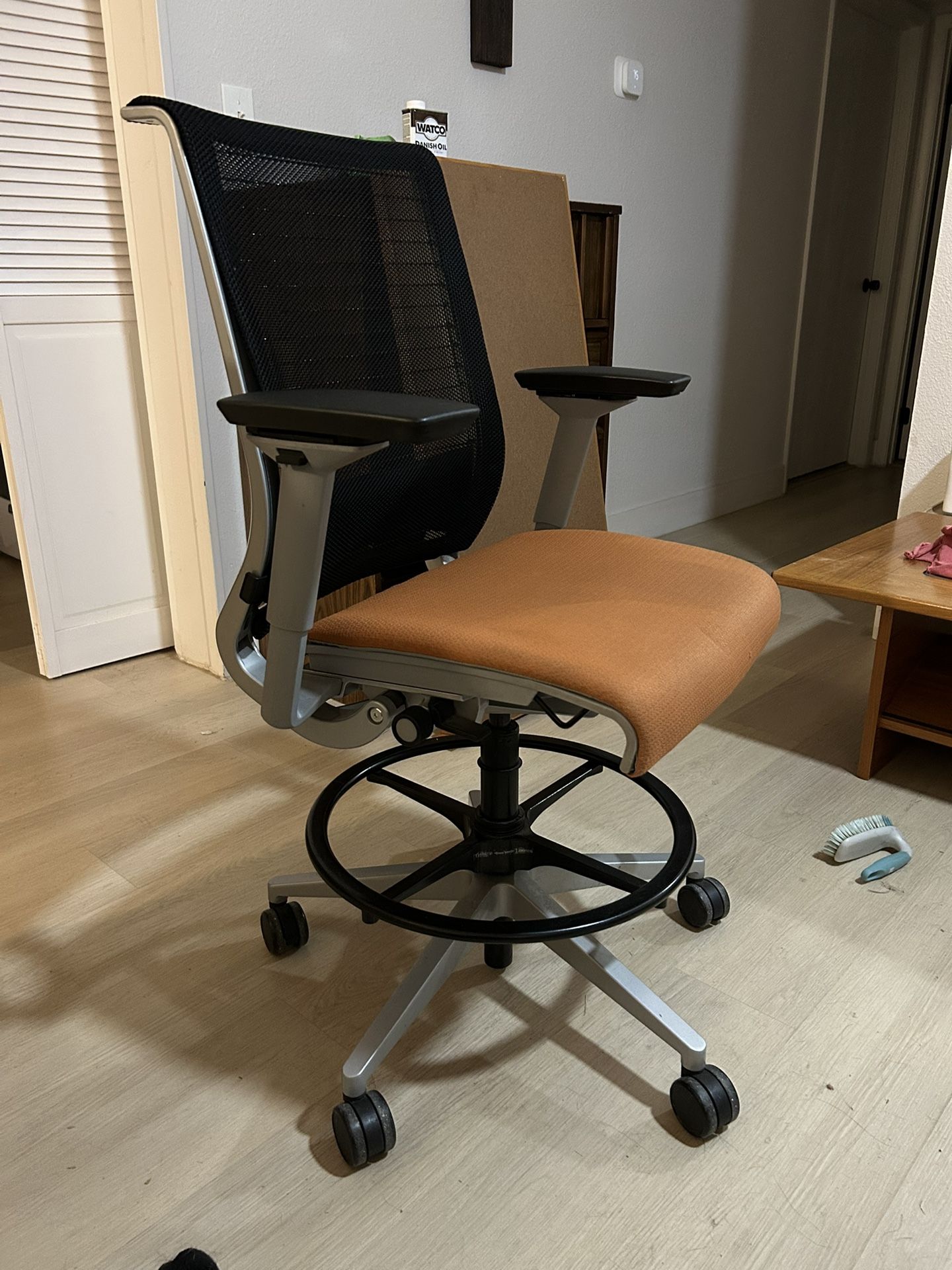 Steelcase THINK V1 Ergonomic office Chair