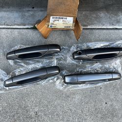 2008 Chevy Silverado Door Handles