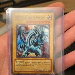 Blue Eyes White Dragon SKE-001 1st Edition Great Shape