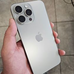 iPhone 15 Pro Max Unlocked 256GB