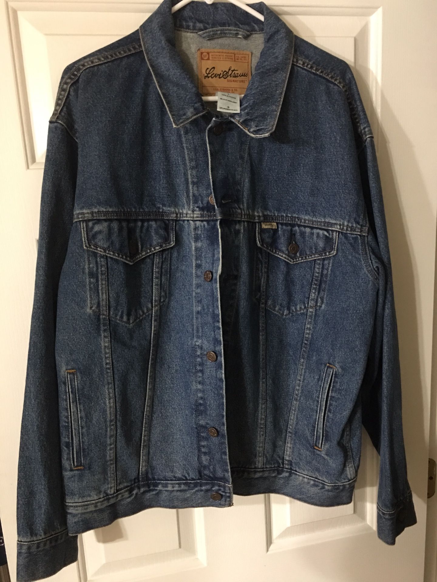 LEVIS JEAN JACKET(Authentic)