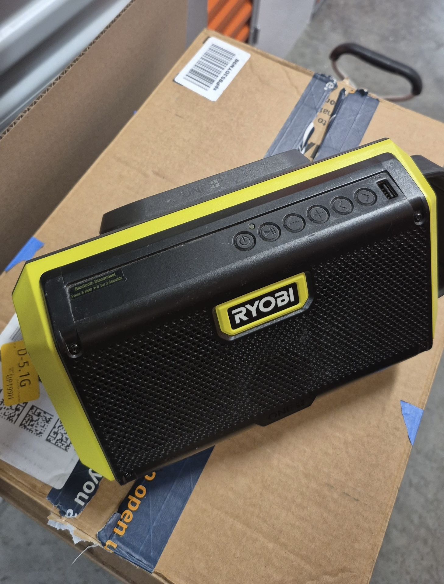 Ryobi 18V ONE+ SPEAKER WITH BLUETOOTH® WIRELESS TECHNOLOGY