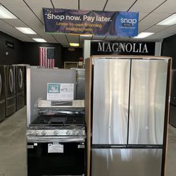 Samsung 2 Piece Kitchen Bundle - Bespoke Refrigerator With Beverage Center & Gas Range With Airfryer