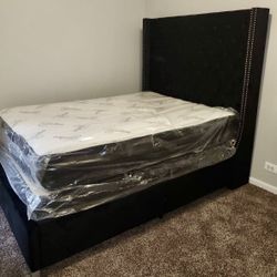 Queen Mattress And Box Spring 