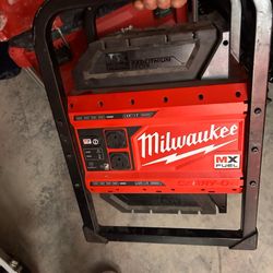 Milwaukee Generator 