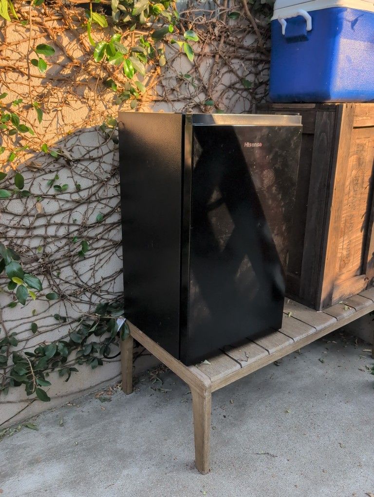 Hisense Mini Fridge For Sale
