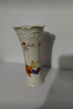 VTG LENOX PORCELAIN BUD VASE 5" - S4