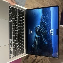 MacBook Air 13.6 Inch 2022
