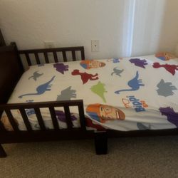 Toddler Bed/ Mattress 