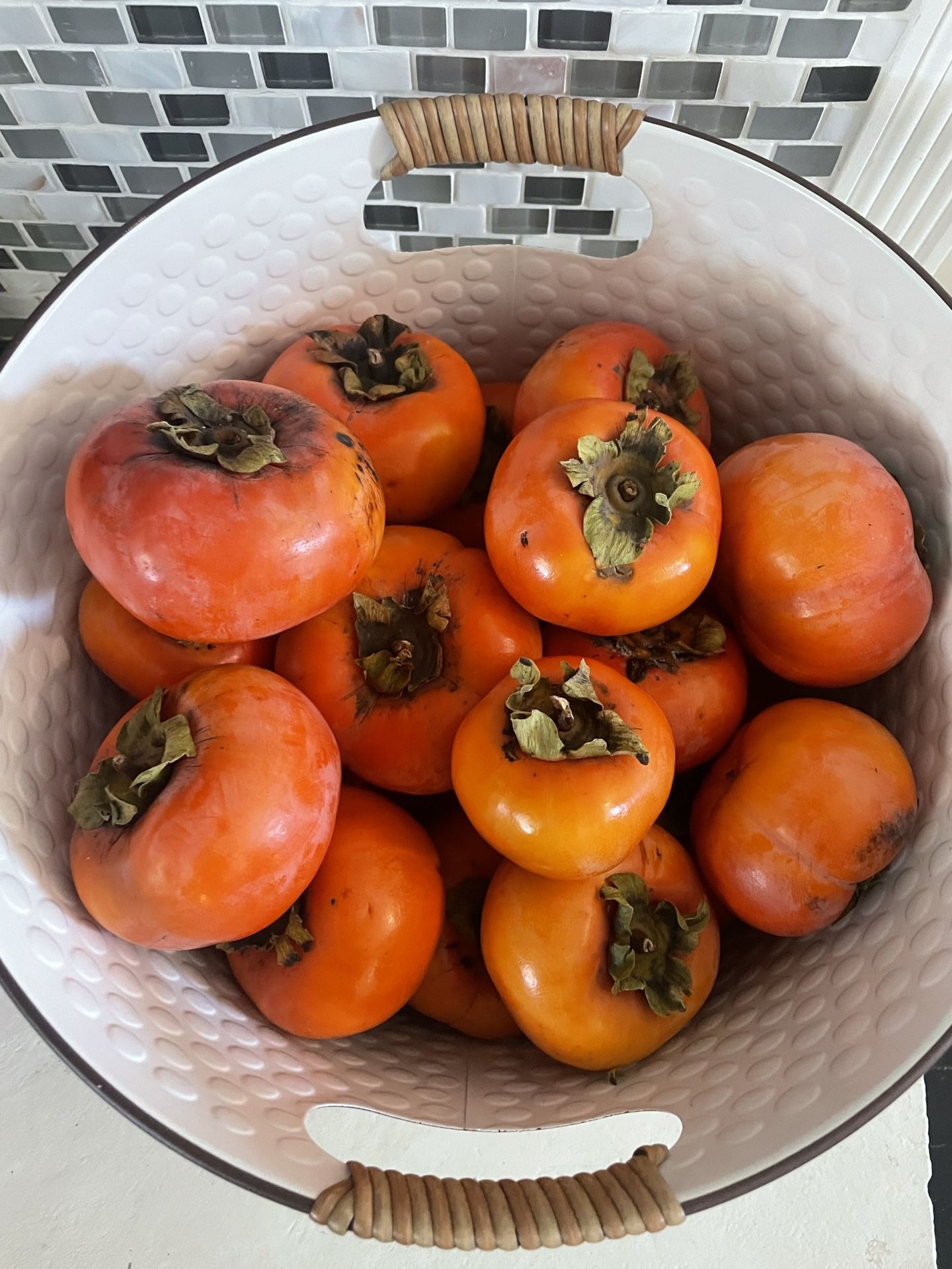 $10 For 20 Delicious Large persimmons