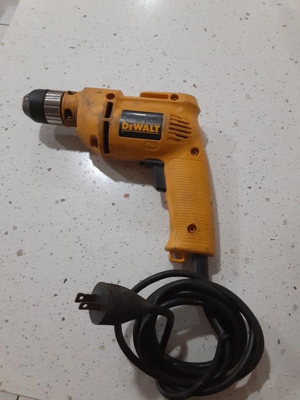 Dewalt Drill In Good Condition Asking $40 Obo