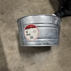 9 Gallon Galvanized Steel Bin