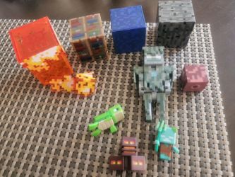 Minecraft 9 Figurines 