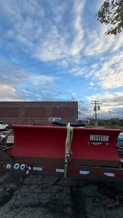 WESTERN PRO PLUS Straight Blade Snowplow Plow-/ 8' (Red) / Halogen. Complete setup. NO CONTROL.