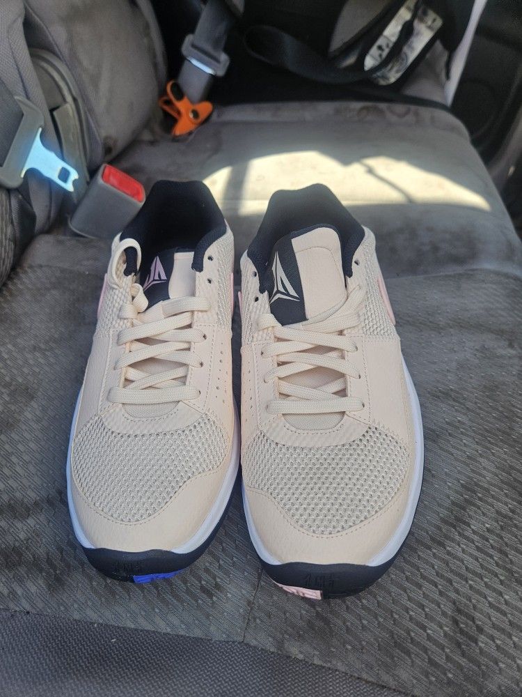 Nike Ja 1 Shoes. Size 7y