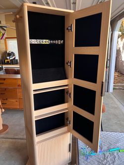 Jewelry organizer