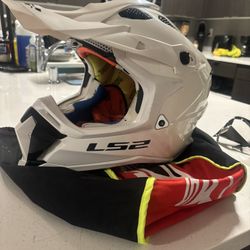 LS2 Subverter Evo Dirtbike Helmet / Motorcycle Helmet XL