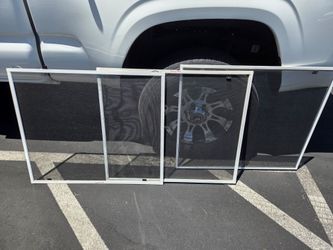 4 window screens like new