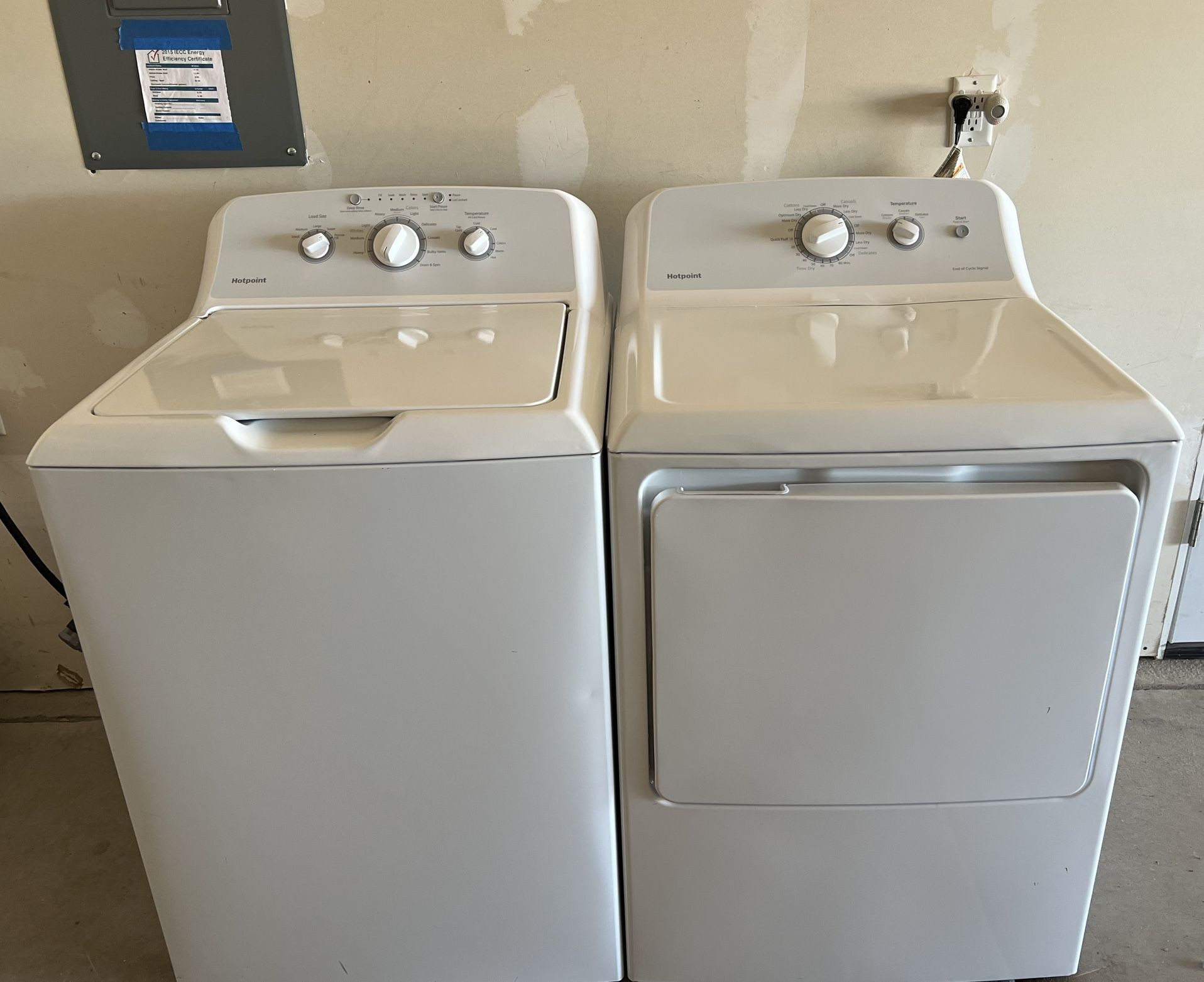 Hotpoint Washer and Dryer (delivery available)