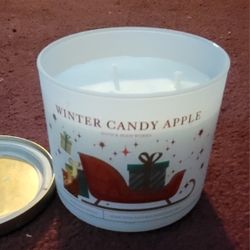 Bath & Body Works Winter Candy Apple 3 Wick Candle