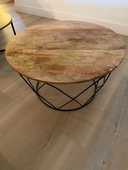 Solid Wood & Geometric Wire Base Round Coffee Table – Boho / Industrial