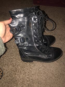 5 1/2 charcoal combat boots