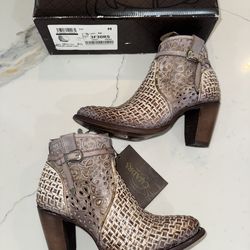 Cuadra women’s boots size 9.5