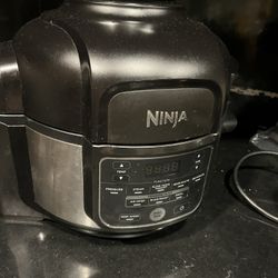 Ninja Pressure Cooker / Air Fryer
