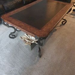 2 Pieces Coffee Table & Corner Table