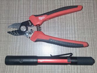 Milwaukee Tool Set - 250L Rechargeable Penlight w/ Laser & 6-in-1 Pliers