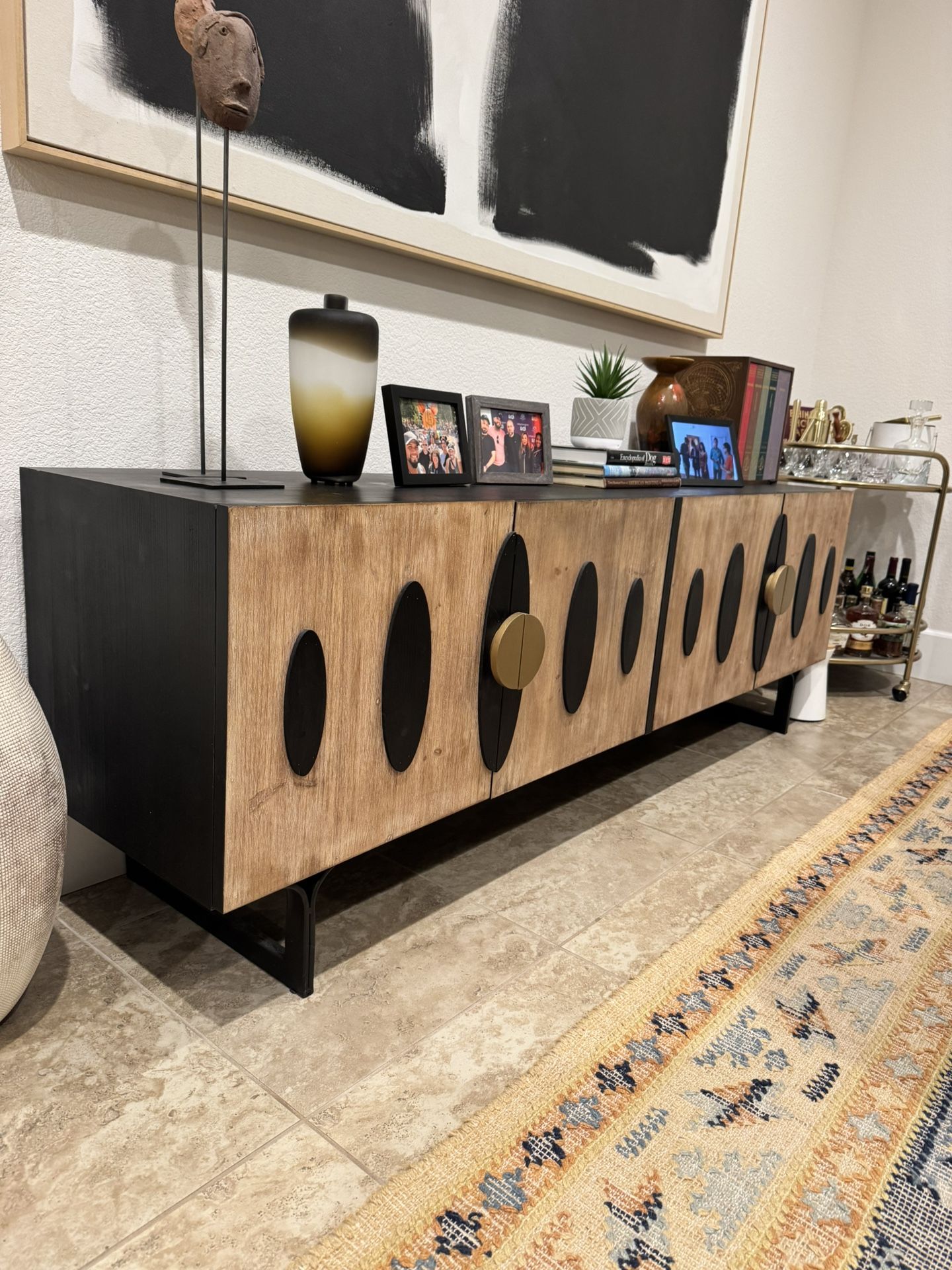 ⚡️ URGENT MOVING SALE – Bosserman Dining Room Sideboard ⚡️