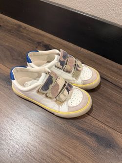 MiniBoden Boys Size 12 Sneakers