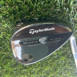 Taylor Made 52° Gap Wedge/Carbon Steel, New Grip💰 $35👍 Bundle Special Prices If Interested🔥