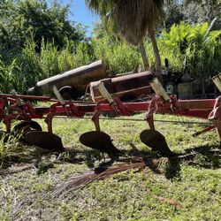 5 Bottom Hydraulic Plow