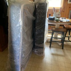 Full Size Set Box spring An Mattress 