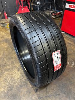 285/35/22 MICHELIN PILOT SPORT 4S (1 TIRE ONLY USED)